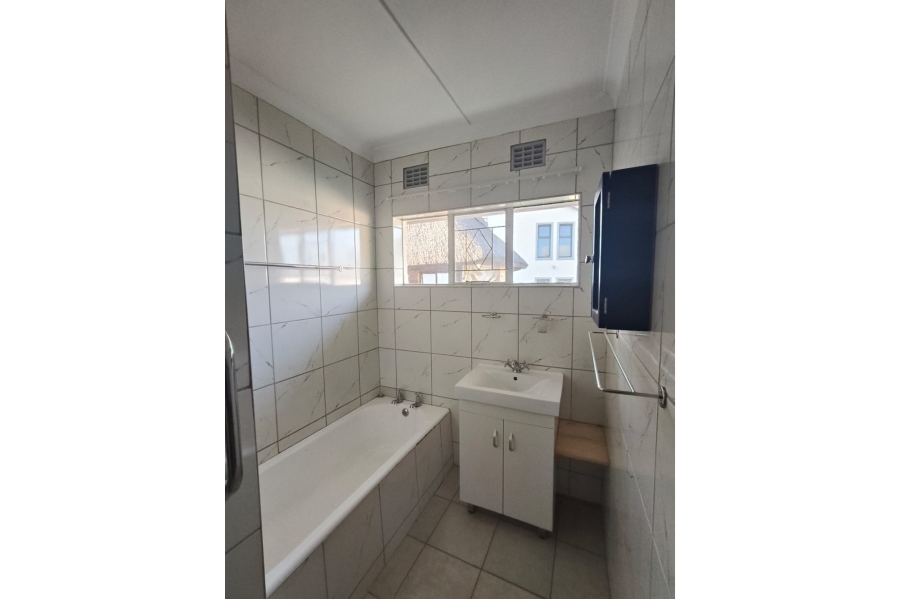 To Let 3 Bedroom Property for Rent in Beacon Bay Eastern Cape